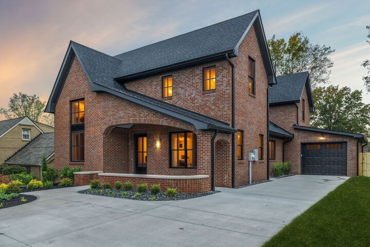 Property Photo:  1130 Winding Way  TN 37216 