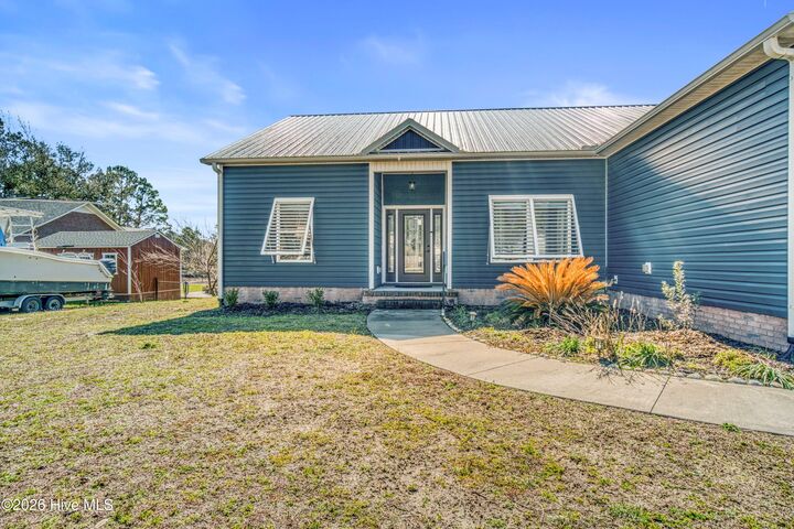 Property Photo:  266 Ennett Lane  NC 28460 