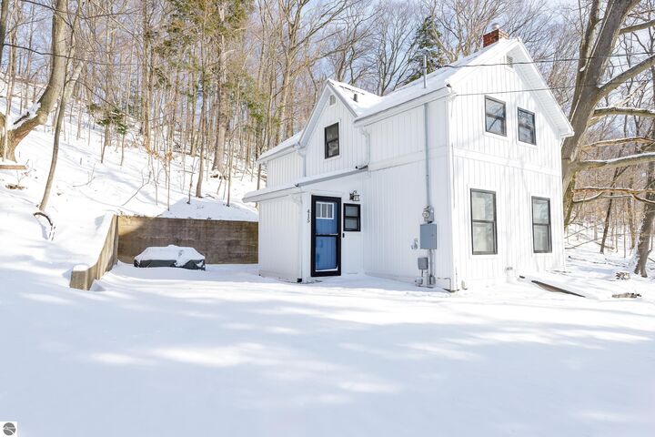 Property Photo:  413-415 Leelanau  MI 49635 