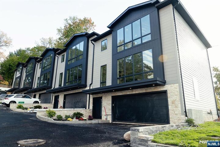 Property Photo:  401 C Grand Avenue 401 C  NJ 07605 