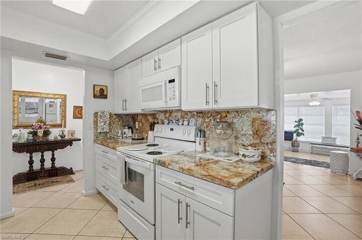 Property Photo:  1406 Grandale St  FL 33936 