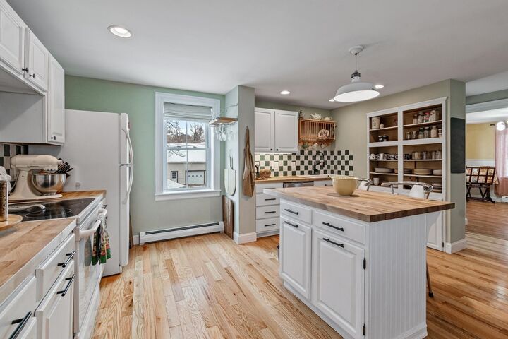 Property Photo:  1116 Main Street  VT 05454 