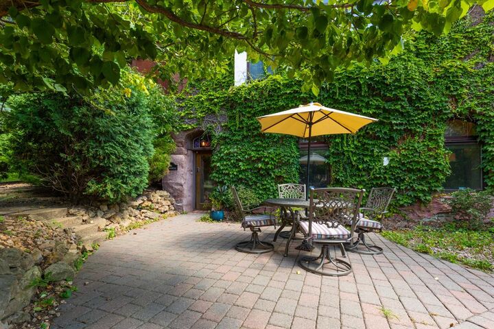 Property Photo:  307 Ridgewood Avenue 4  MN 55403 