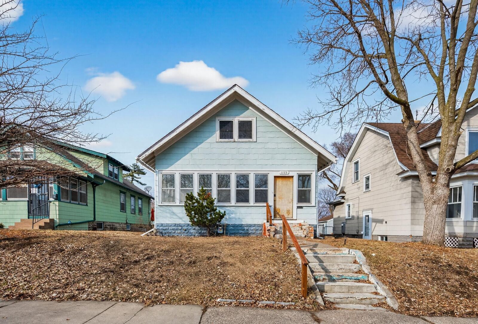 Property Photo: 1123 Sherburne Avenue MN 55104