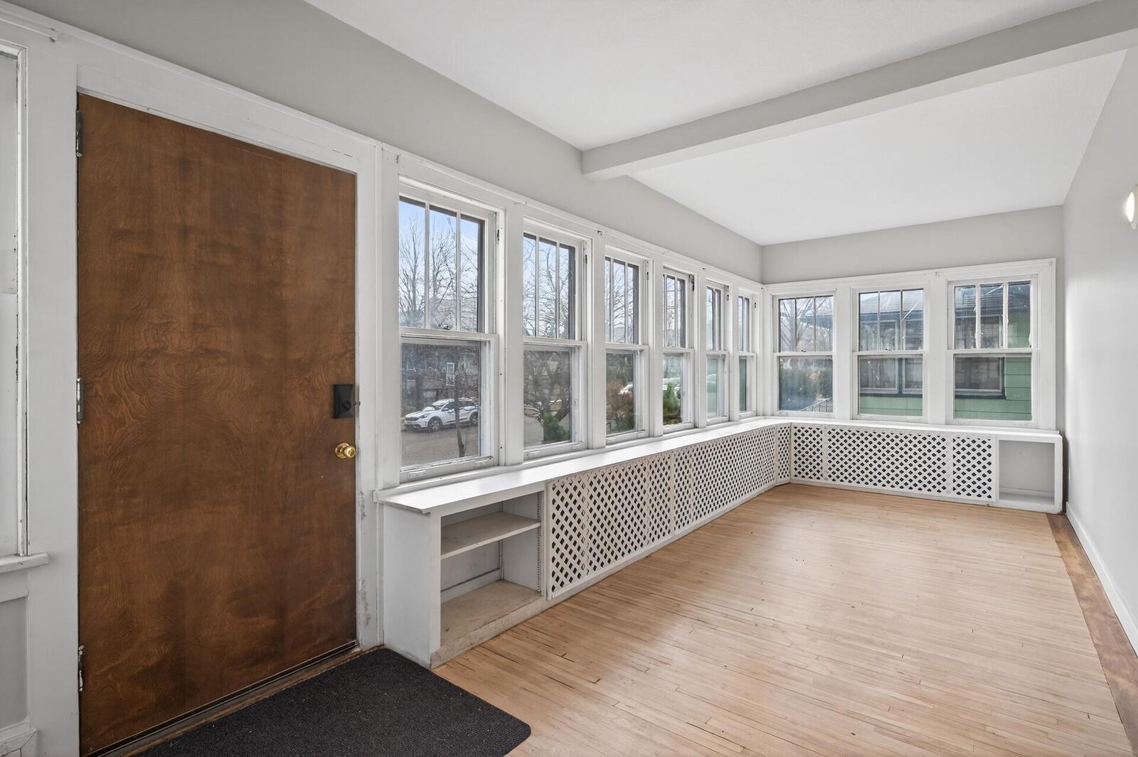 Property Photo: 1123 Sherburne Avenue MN 55104