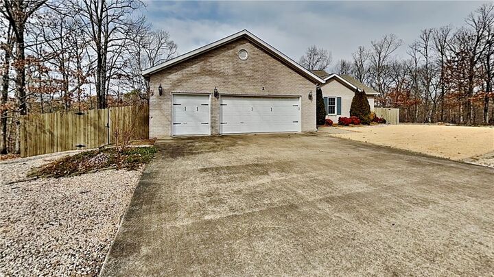 Property Photo:  2 Didcot Lane  AR 72714 
