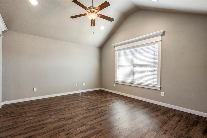 Property Photo:  702 SW Willowpoint Road  AR 72712 