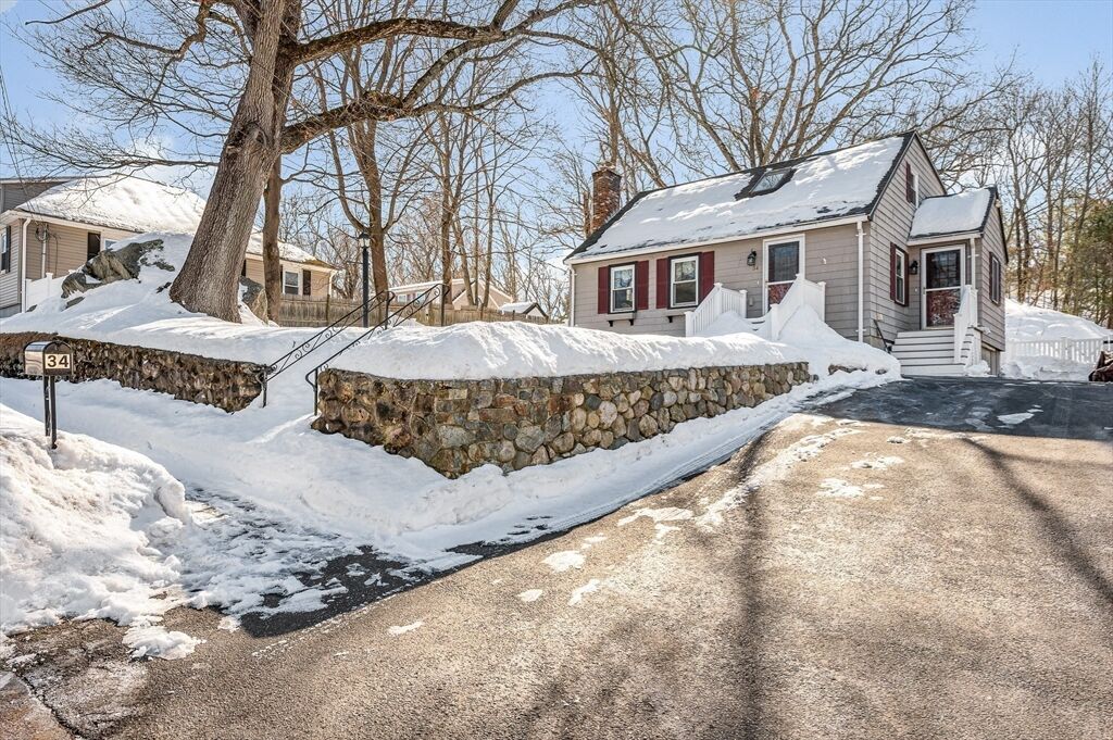 Property Photo:  34 Stark Ave  MA 01880 