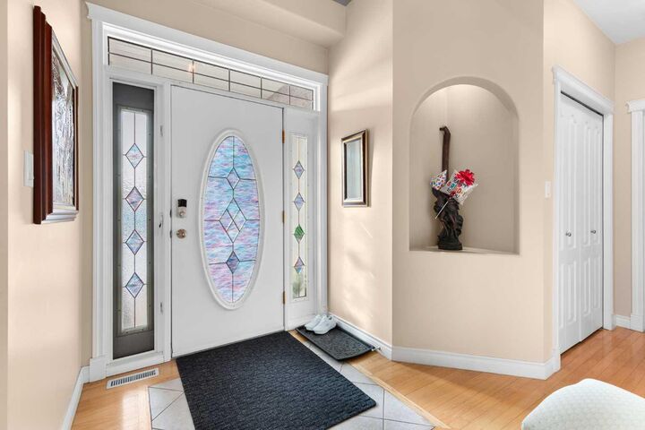 Property Photo: 22 Turner Crescent SE AB T1B 4K9