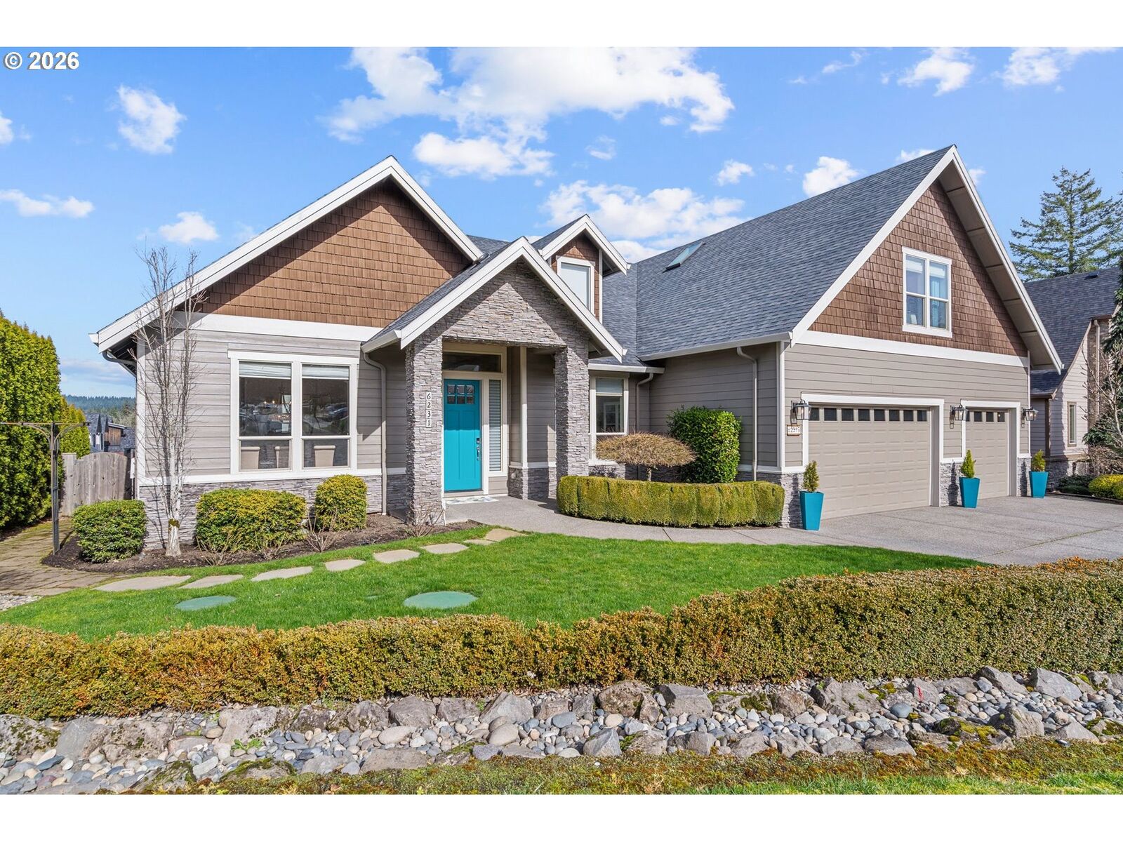 Property Photo:  6231 NW Klickitat Ct  WA 98607 