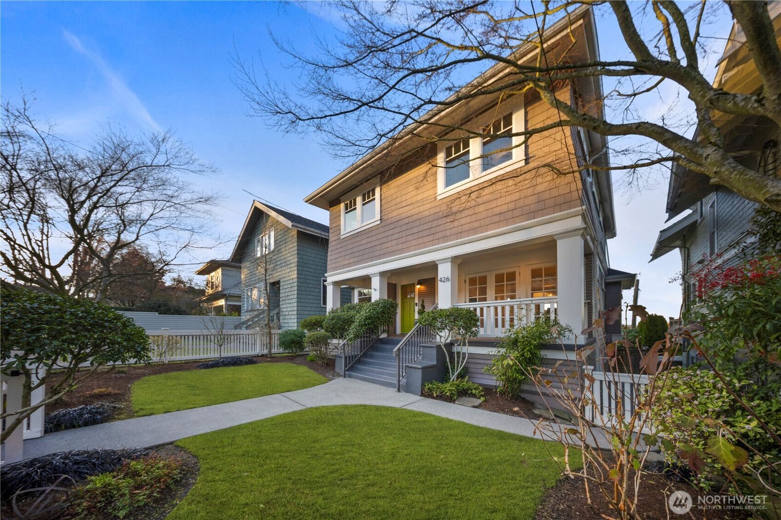 Property Photo:  426  Smith Street  WA 98109 