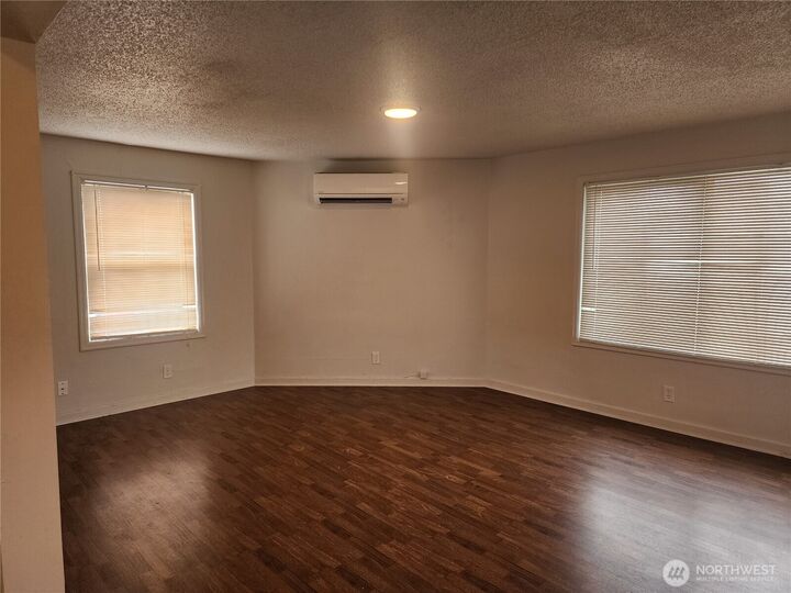 Property Photo: 48 SW Chehalis WA 98532