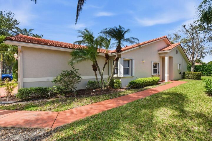 Property Photo:  33 Sausalito Drive  FL 33436 