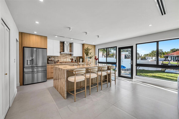 Property Photo:  1001 Orange Isle  FL 33315 