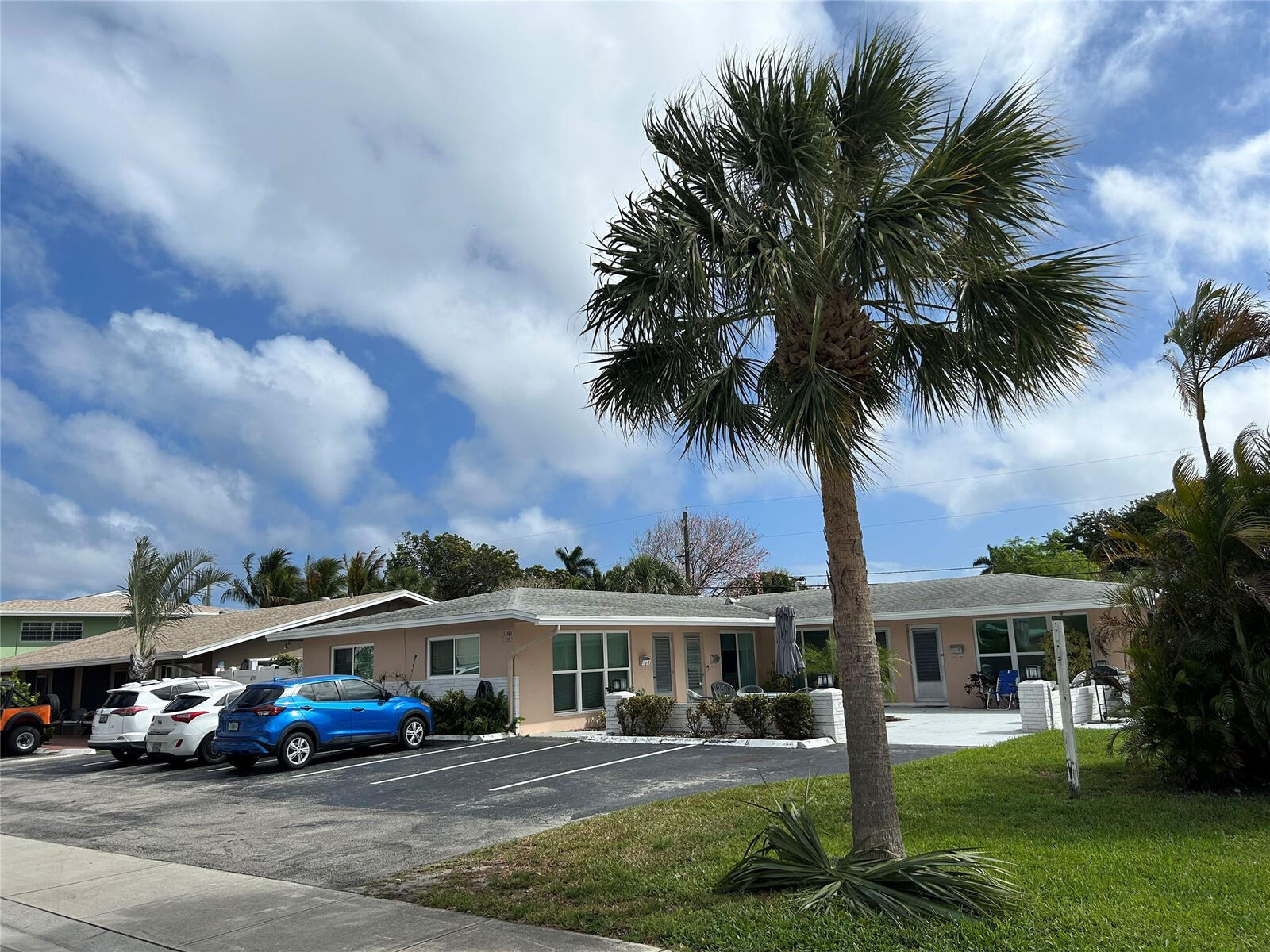 Property Photo:  1260 SE 3rd Court 8  FL 33441 