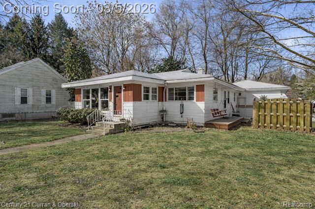 Property Photo:  4735 Cobden Lane  MI 48346 