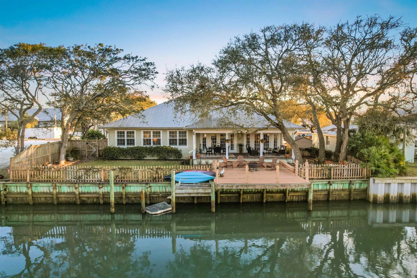 Property Photo: 248 Pizarro Rd FL 32080