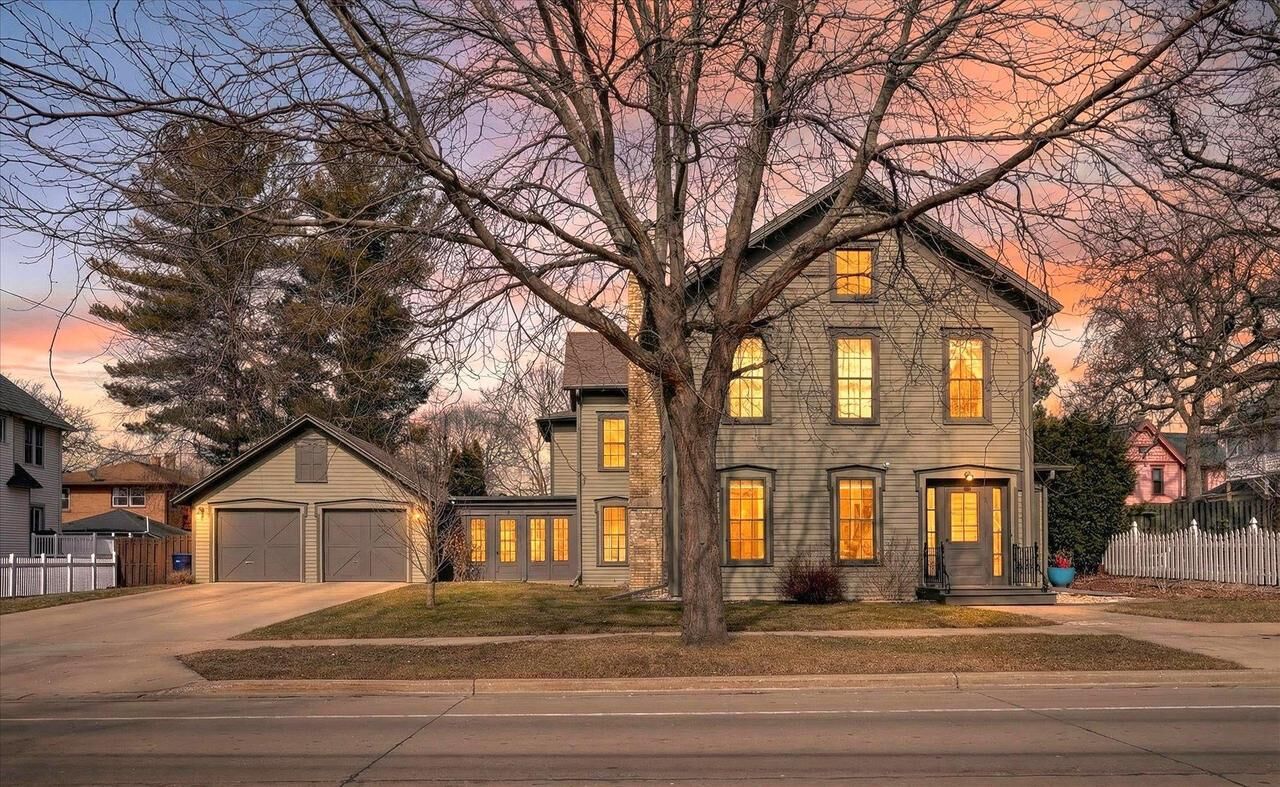 Property Photo:  611 East Court Street  WI 53545 