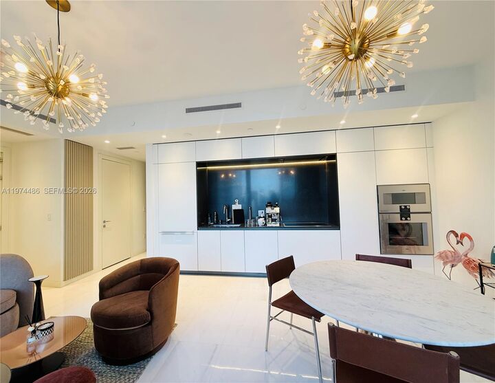 Property Photo: 300 Biscayne Blvd Way 3908 FL 33131