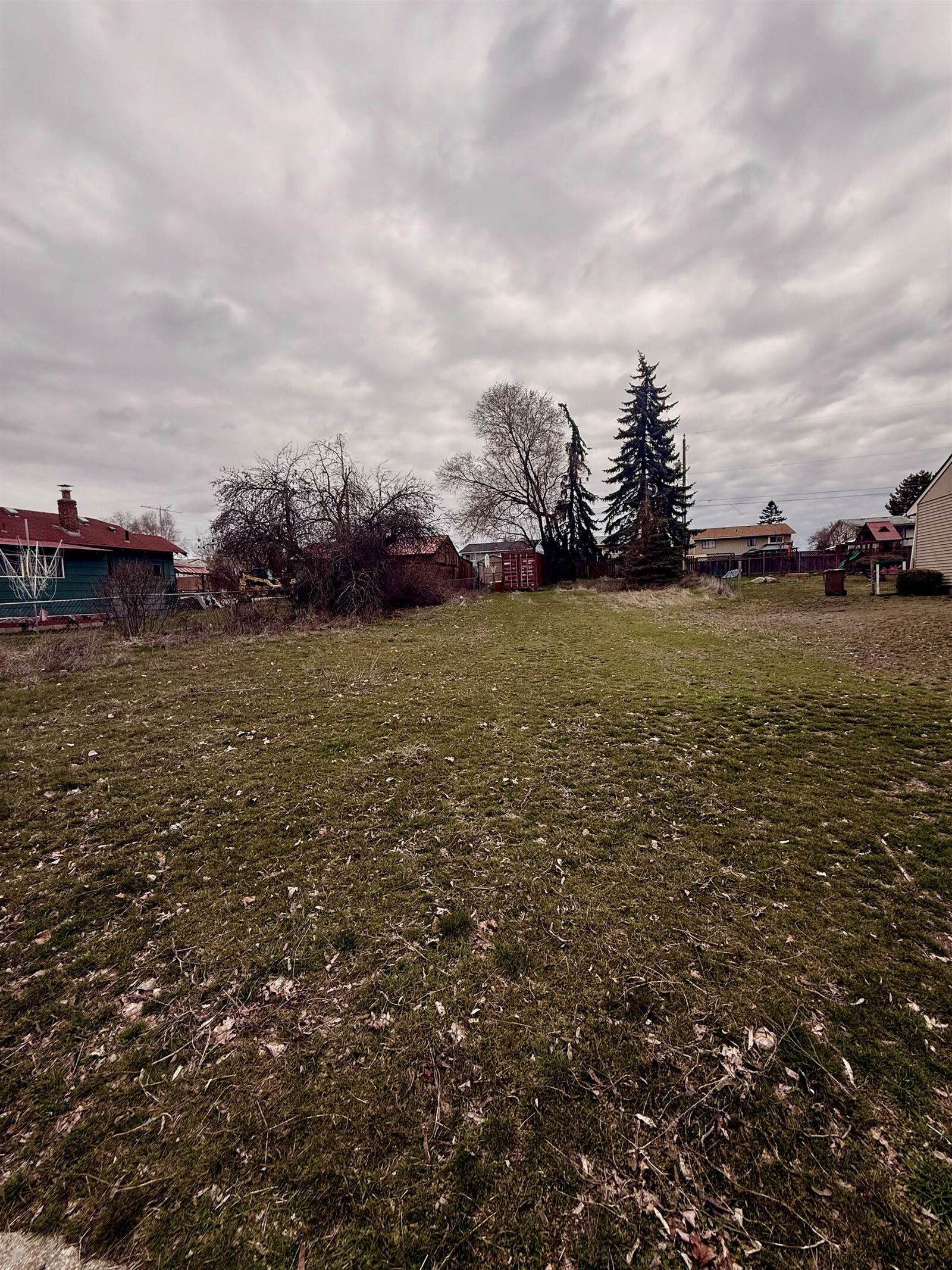 Property Photo:  3309 E Bridgeport Ave  WA 99207 