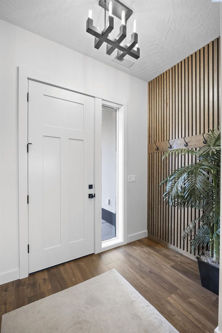 Property Photo:  6027 W 28th Place  WA 99338 