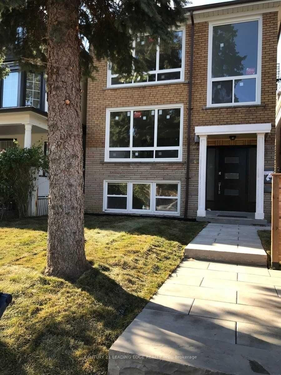 Property Photo:  426 Arlington Avenue  ON M6C 3A2 