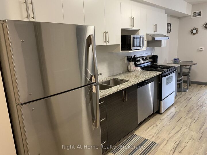 Property Photo: 258A Sunview Street 1710 ON N2L 3V9