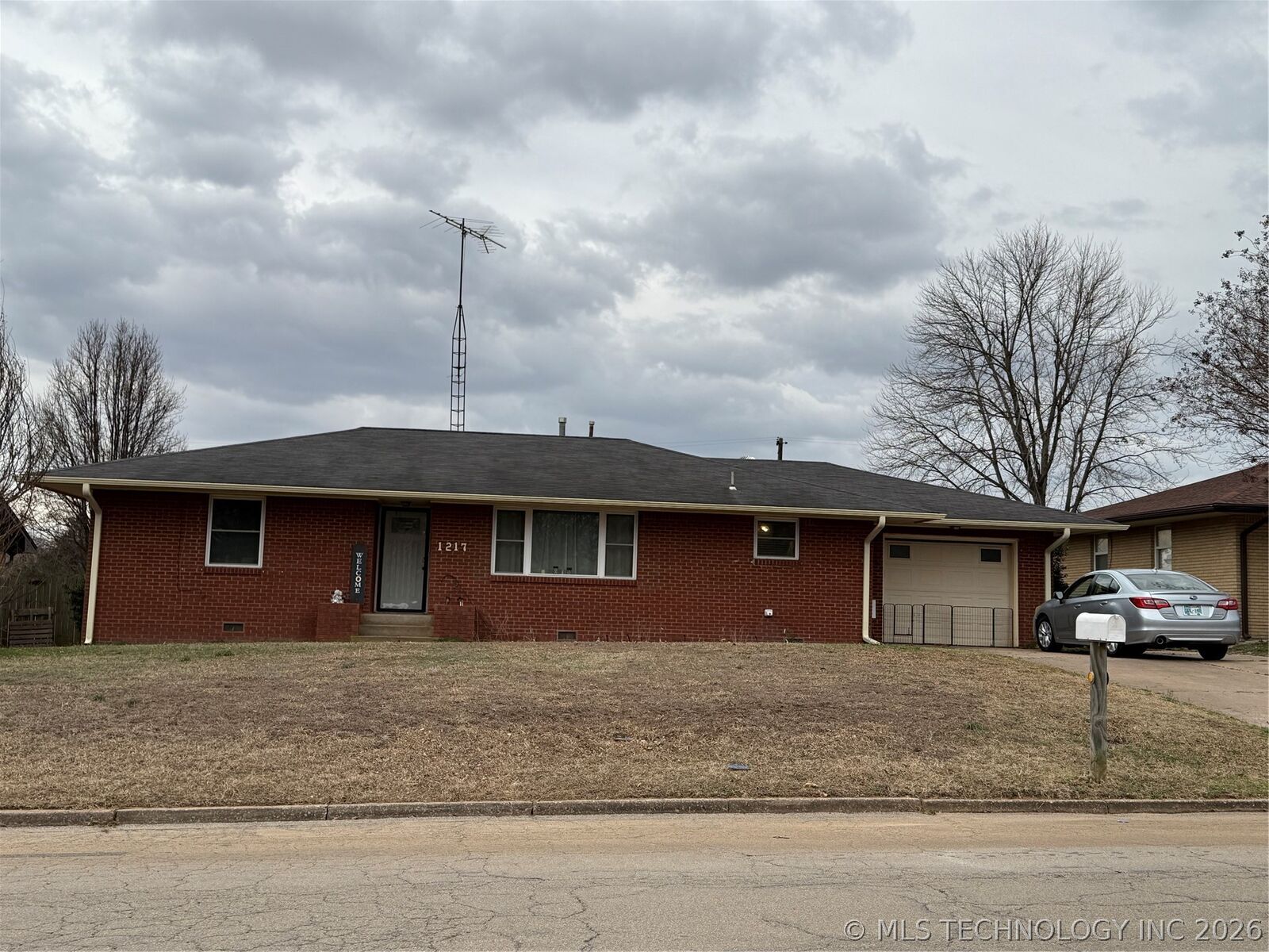 Property Photo:  1217 E 9th Street  OK 74023 
