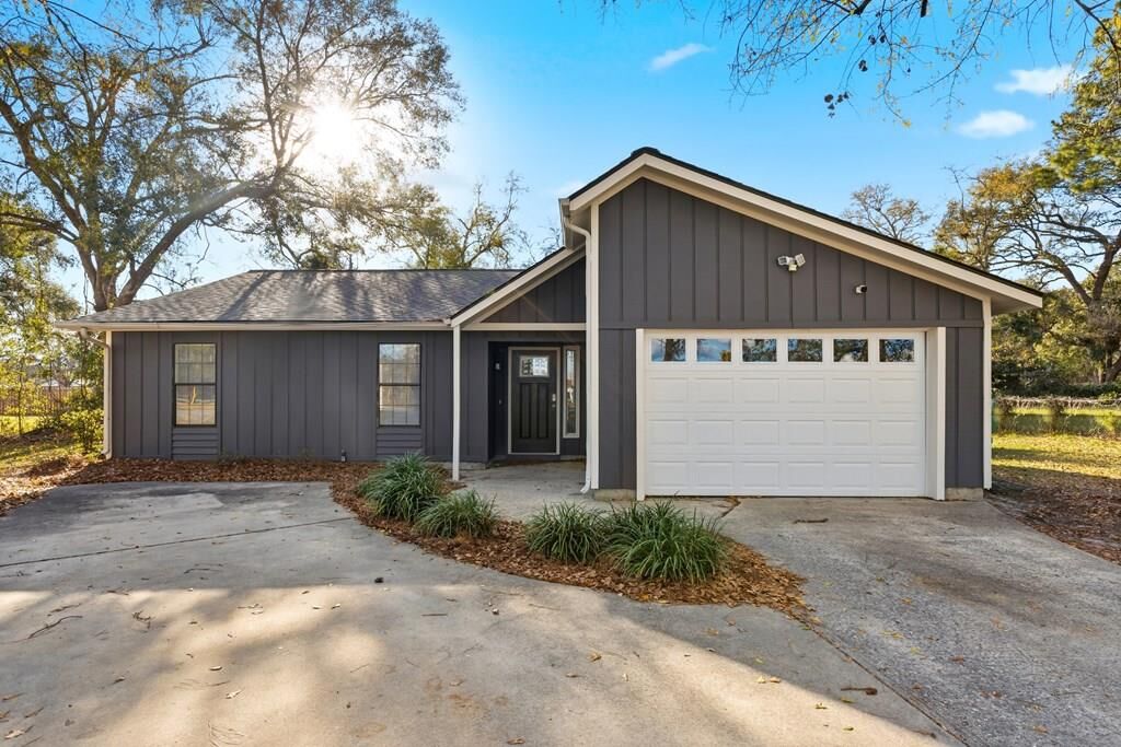 Property Photo:  3902 Forrest St Ext  GA 31602 