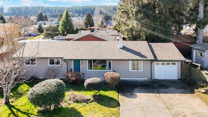 Property Photo:  1860 Cranberry Cir  BC V9W 5P9 