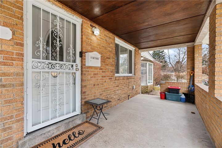 Property Photo:  212 Richland Dr  PA 15235 