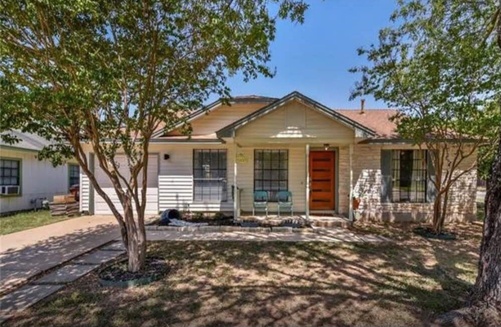 Property Photo:  508 Edwards Drive  TX 78664 
