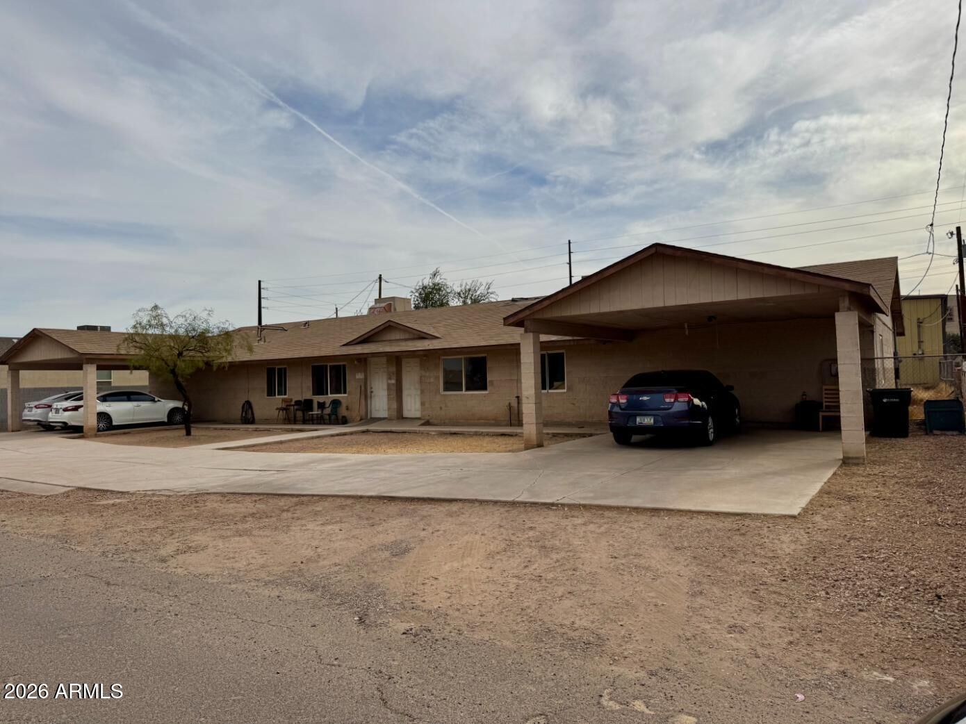Property Photo:  1331 E Pueblo Avenue  AZ 85040 