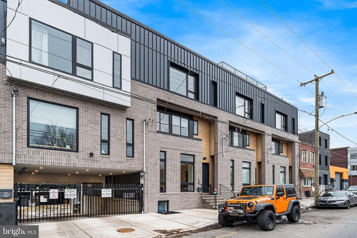 Property Photo:  2512 E Cumberland Street  PA 19125 