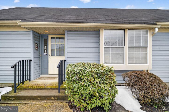 Property Photo:  17 George Washington Drive B  NJ 08831 