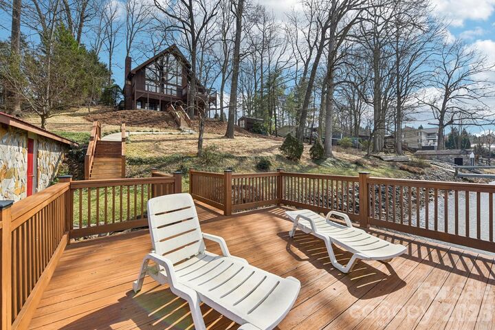 Property Photo: 6880 Shade Tree Lane NC 28673