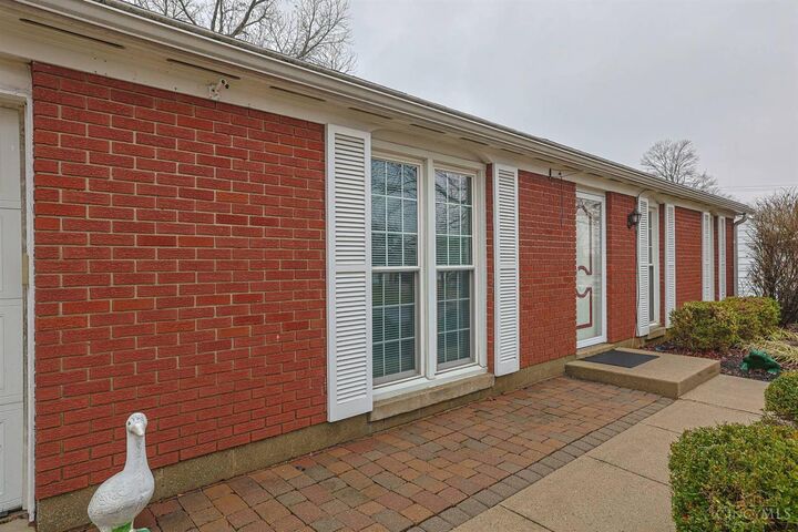 Property Photo:  15 Old Orchard Lane  OH 45050 