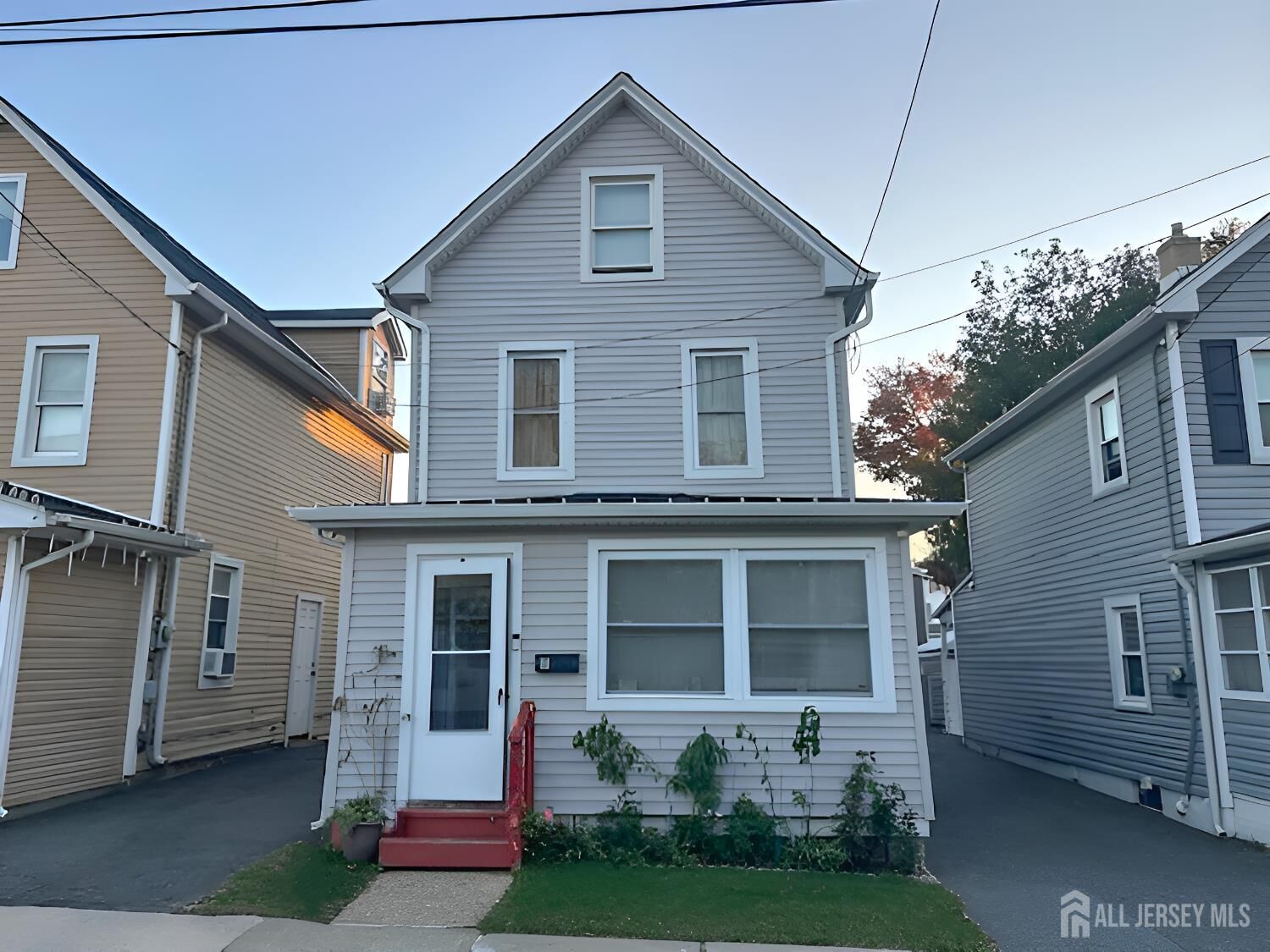 Property Photo:  8 Clinton Street  NJ 08882 