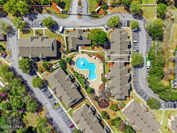 Property Photo: 212 Cape Cod Drive FL 32407