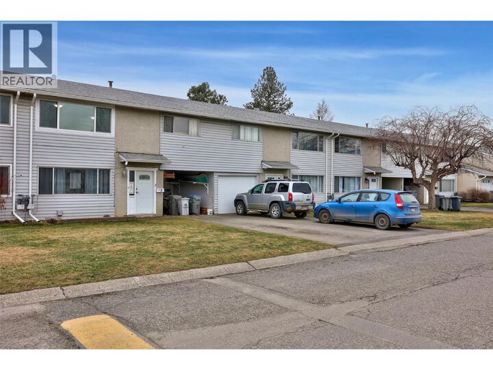 Property Photo: 800 Valhalla Drive 3 BC V2B 1R8