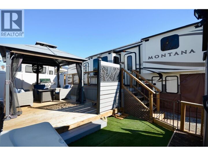 Property Photo: 415 Commonwealth Road 573 BC V4V 1P4