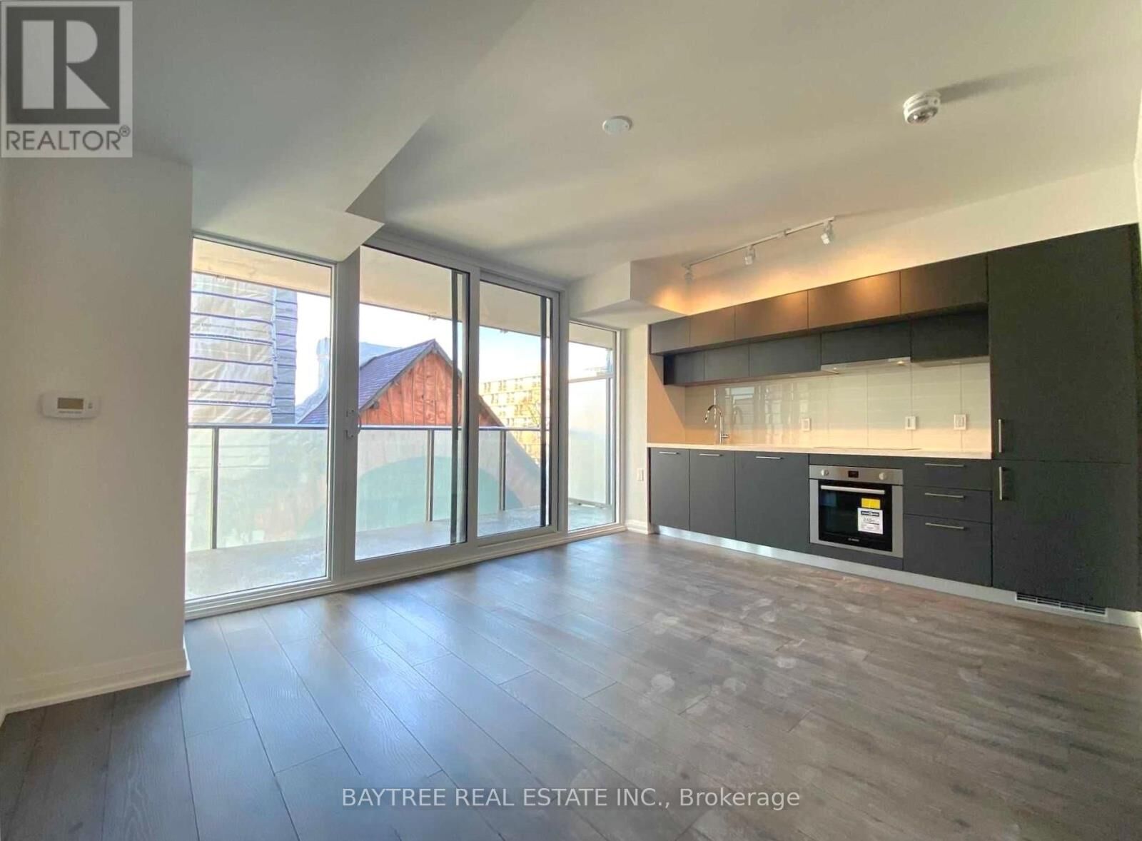 Property Photo:  99 Foxbar Road 506  ON M4V 2G5 