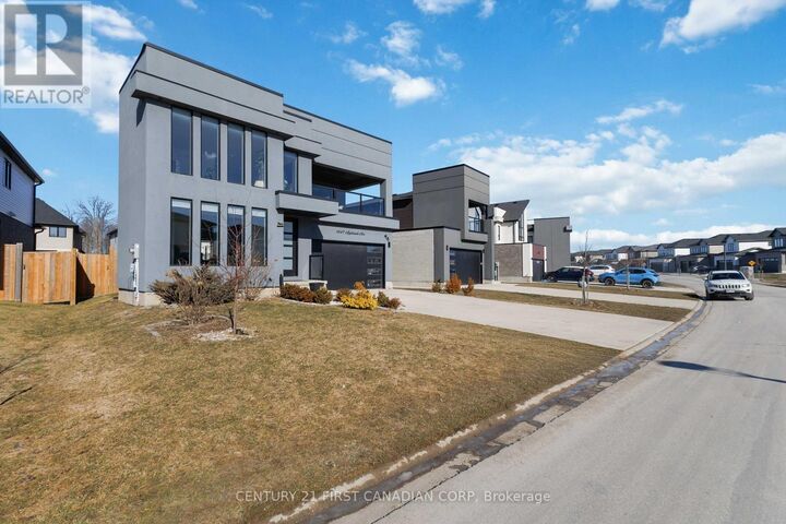 Property Photo: 1647 Applerock Avenue ON N6G 0X6