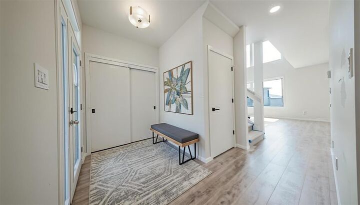 Photo de la propriété:  352 Desrosiers Drive  MB R2C 5T5 