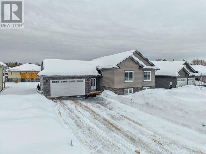 Property Photo:  119 Chatfield Dr  ON P6A 0B5 