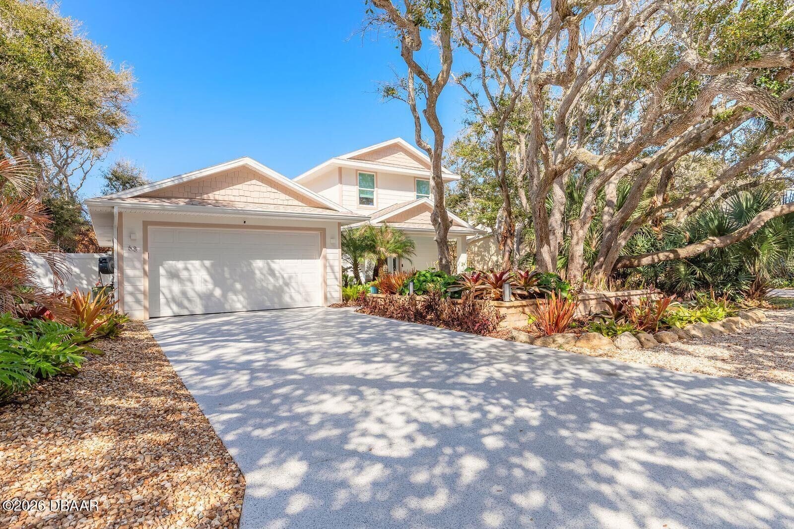 Property Photo: 68 Glenview Avenue FL 32127