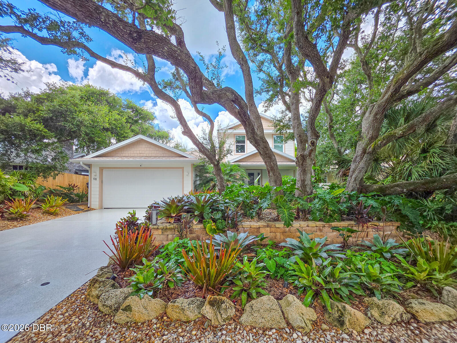 Property Photo: 68 Glenview Avenue FL 32127