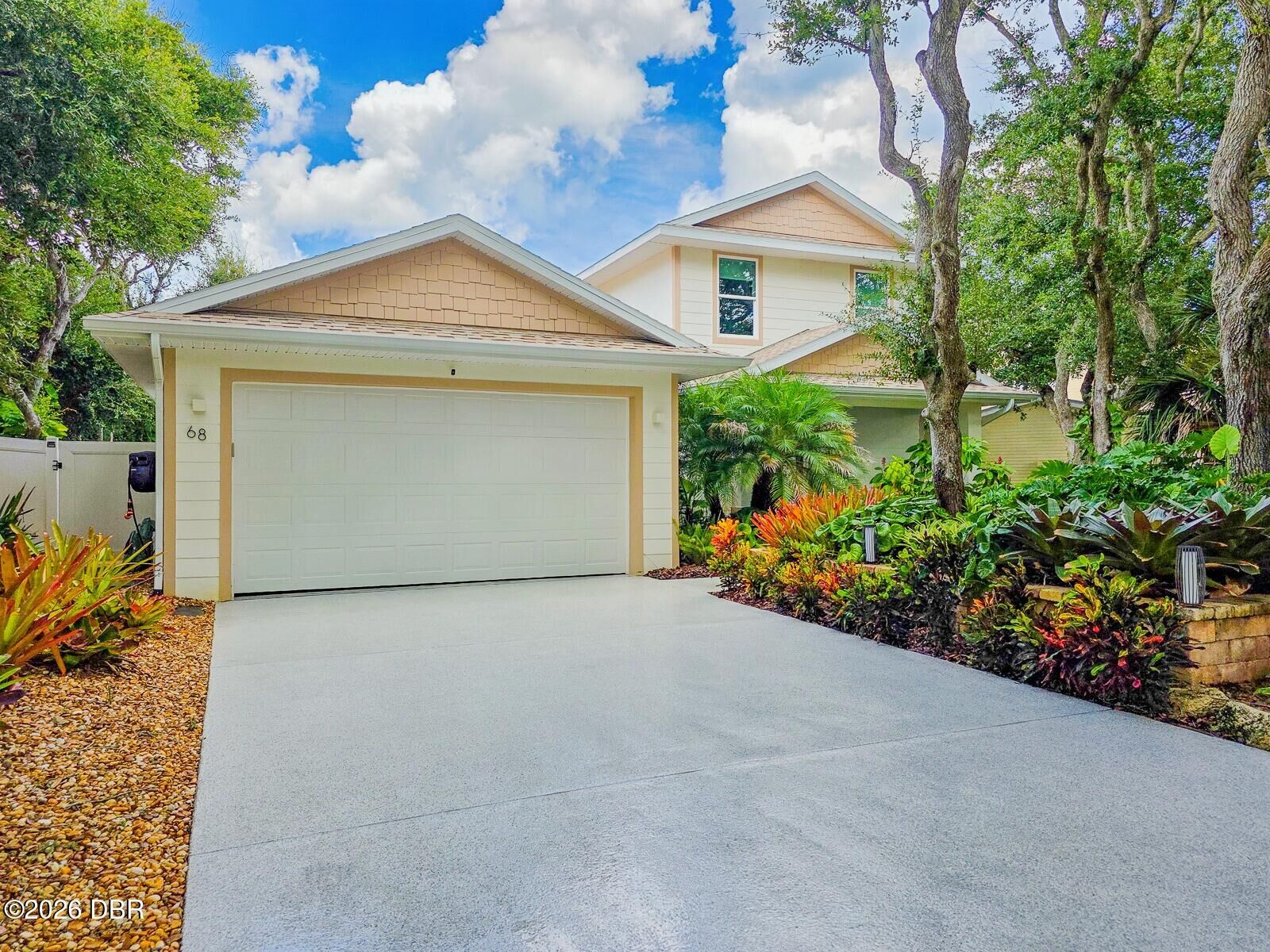 Property Photo:  68 Glenview Avenue  FL 32127 