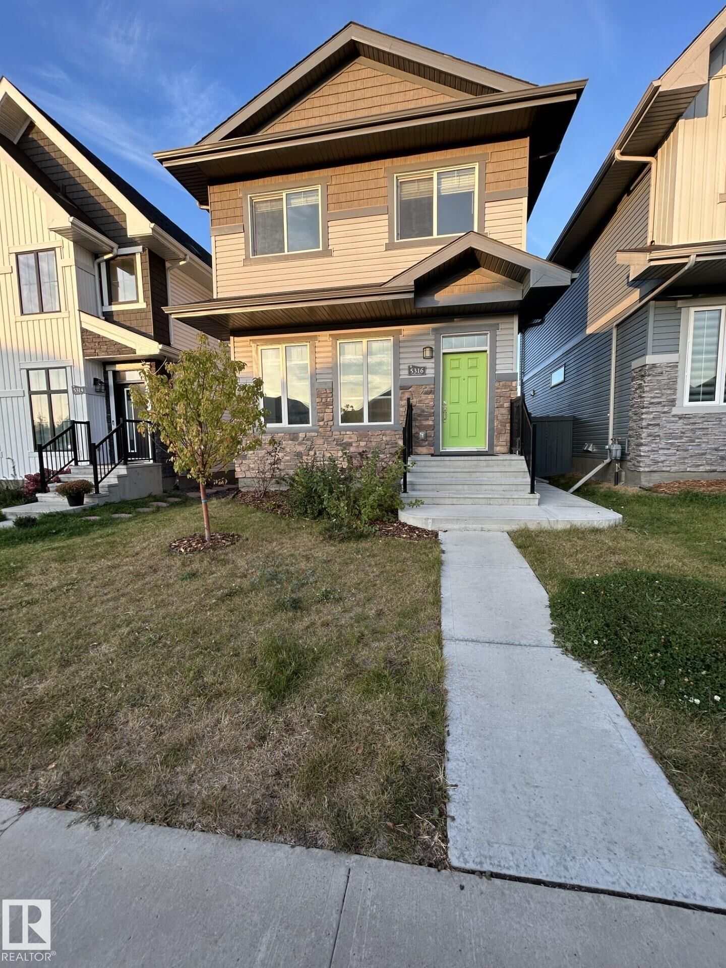 Property Photo: 5316 Godson Point(E) NW AB T5T 4P8