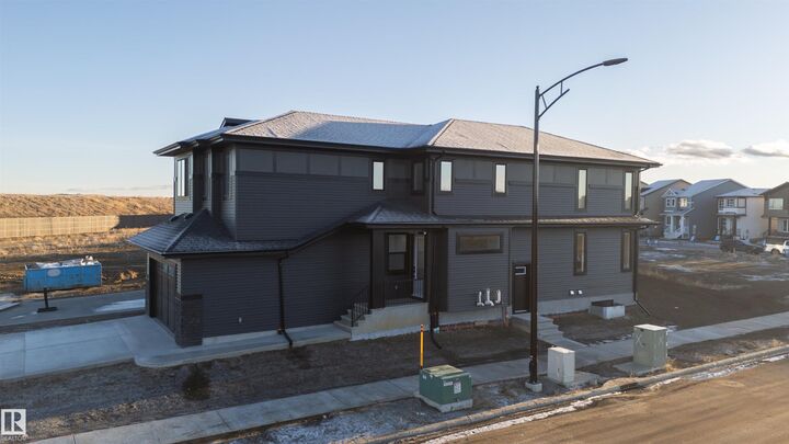 Property Photo:  213 Paterson Link SW  AB T6W 5V3 